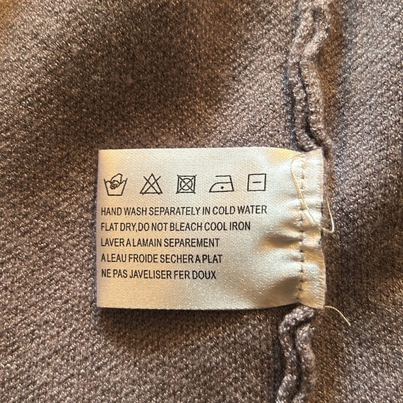 NWOT BAILEY LG LONG SWEATER - Picture 8 of 9